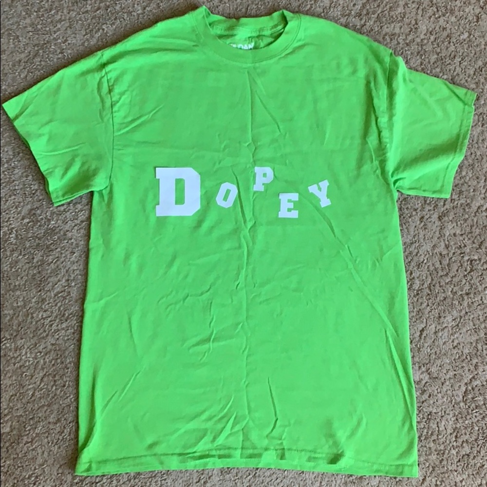 Short sleeve tee